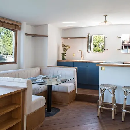 Escale Sur Seine Hotel na wodzie Paryż